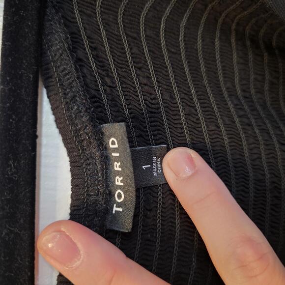 Torrid Women's Black Sleeveless Top Size 1 - Picture 2 of 8